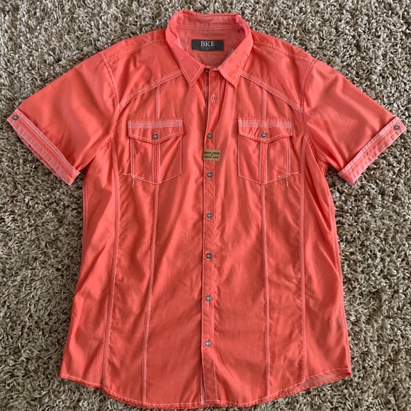 ❌SOLD❌NEW Buckle short sleeve button down - Picture 7 of 8